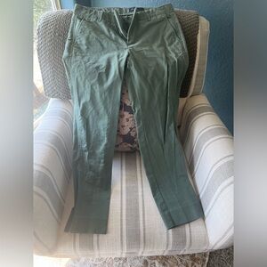 GAP Olive Chinos • Size 6